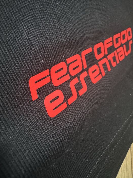 Fear of God "Essentials" - 3553NT1AL5 Black Shorts