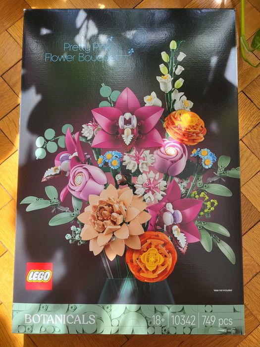 LEGO Botanicals 10342 букет цветя