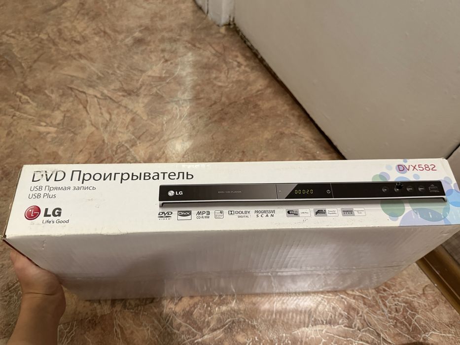 DVD-плеер LG DVX582