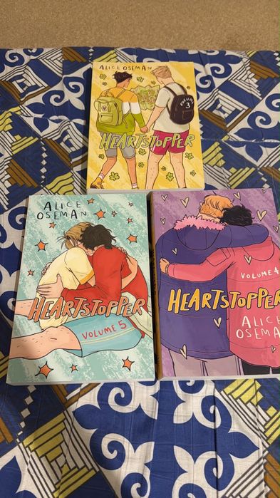 продаю книги, альбомы, манги