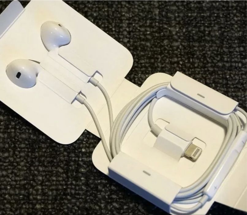 Продам проводные наушники от айфона, новые, оригинал