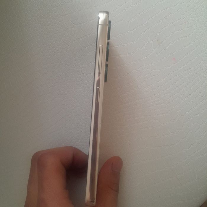 Продам самсунг с 23