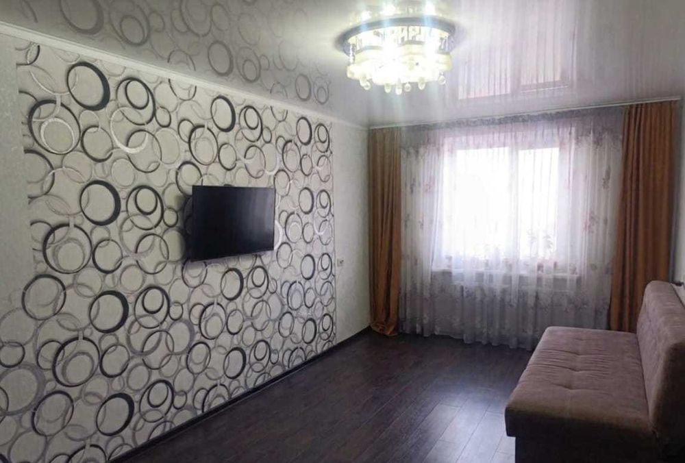 1 комнатная 37 м.кв в Центре