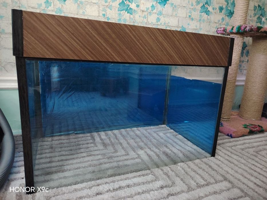 Продаётся аквариум