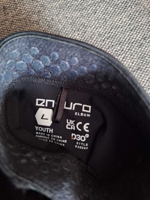 Налакътници fox kids enduro 6-12 размер нови