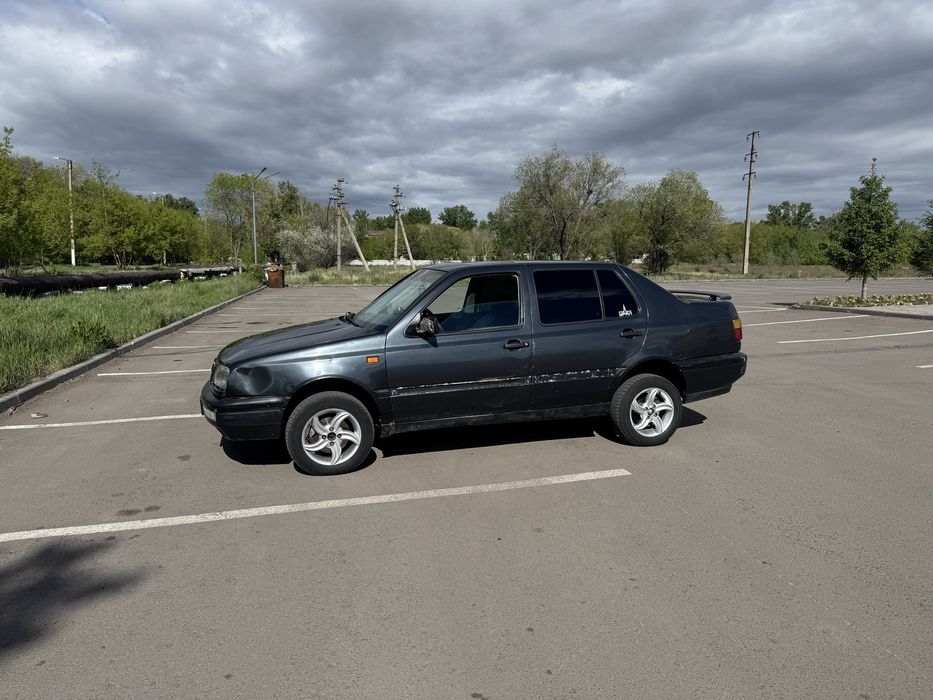 Volkswagen Vento машина