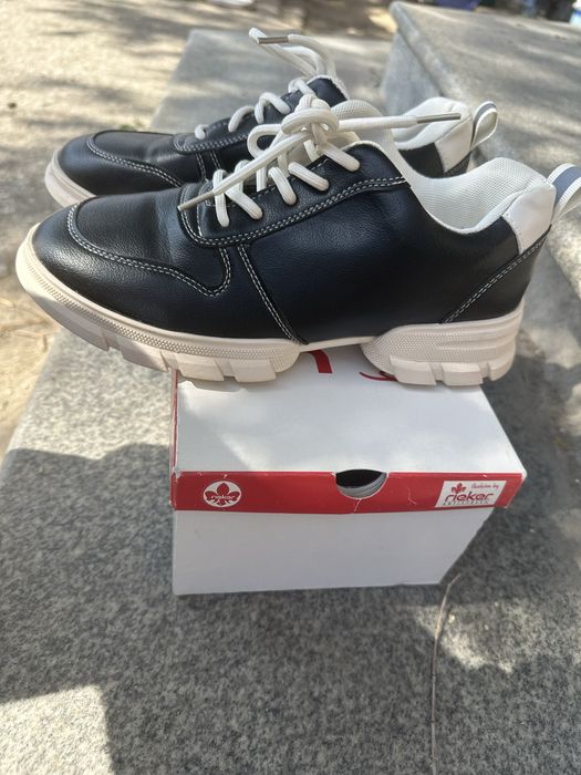 продам обувь новая