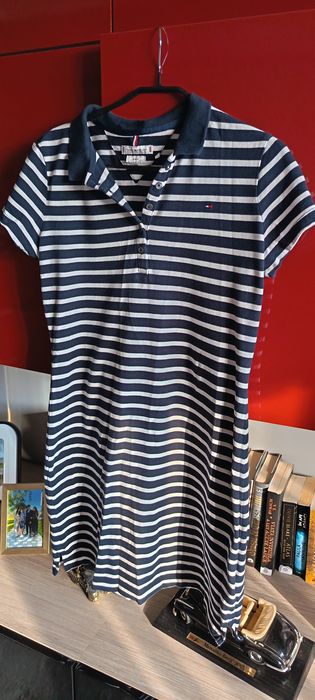 Vand rochita Tommy Hilfiger, marimea L