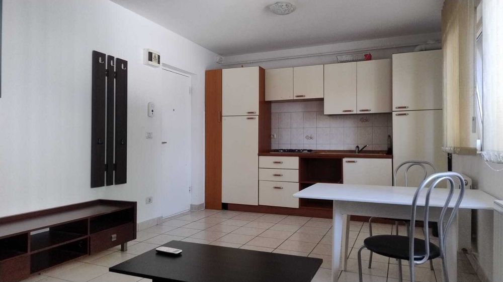 Închiriez apartament 2 camere