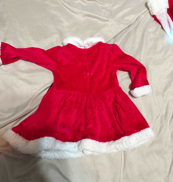 Rochiță Craciunita 6-9 luni+ caciula