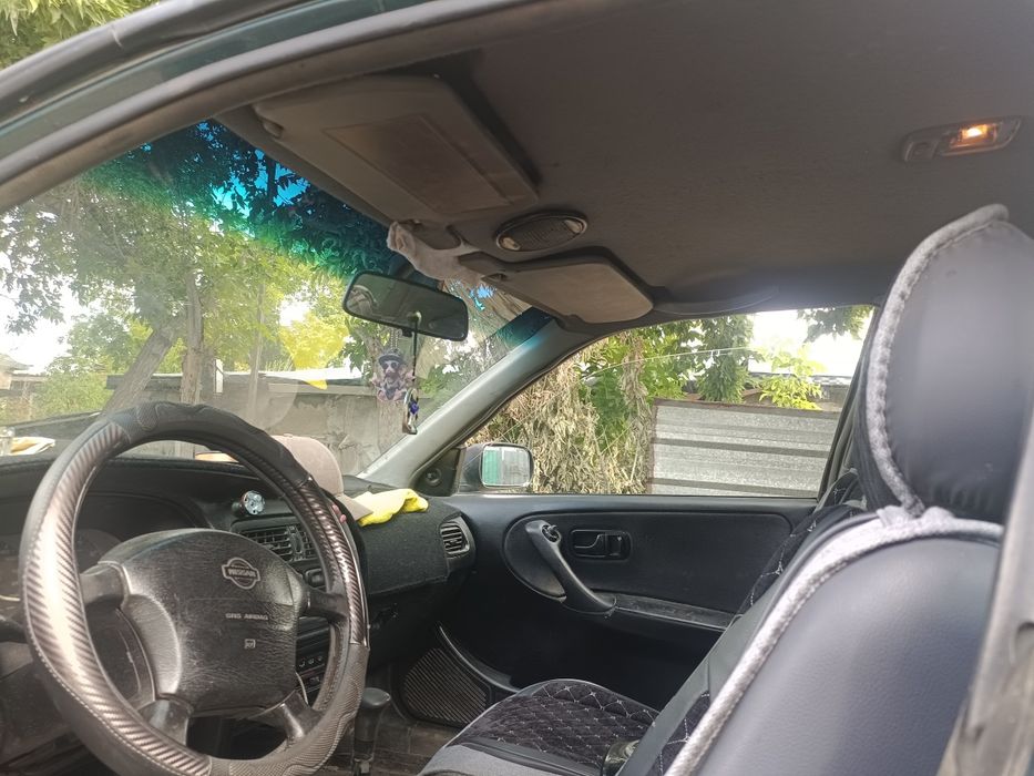 Nissan primera 1995г