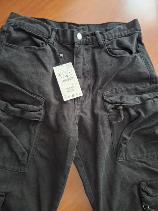Pantaloni denim cargo cu buzunare