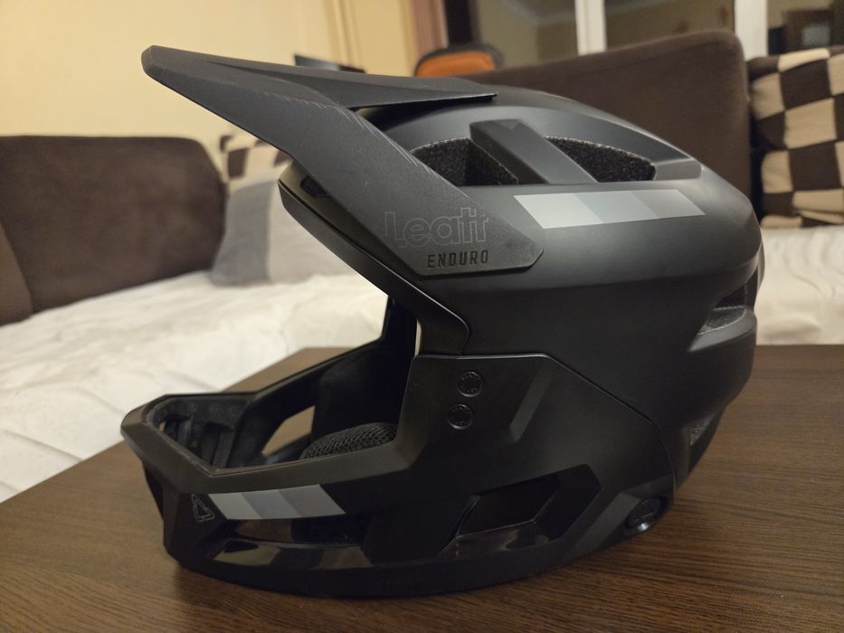 Каска Leatt MTB Enduro 2.0. нова в кутия