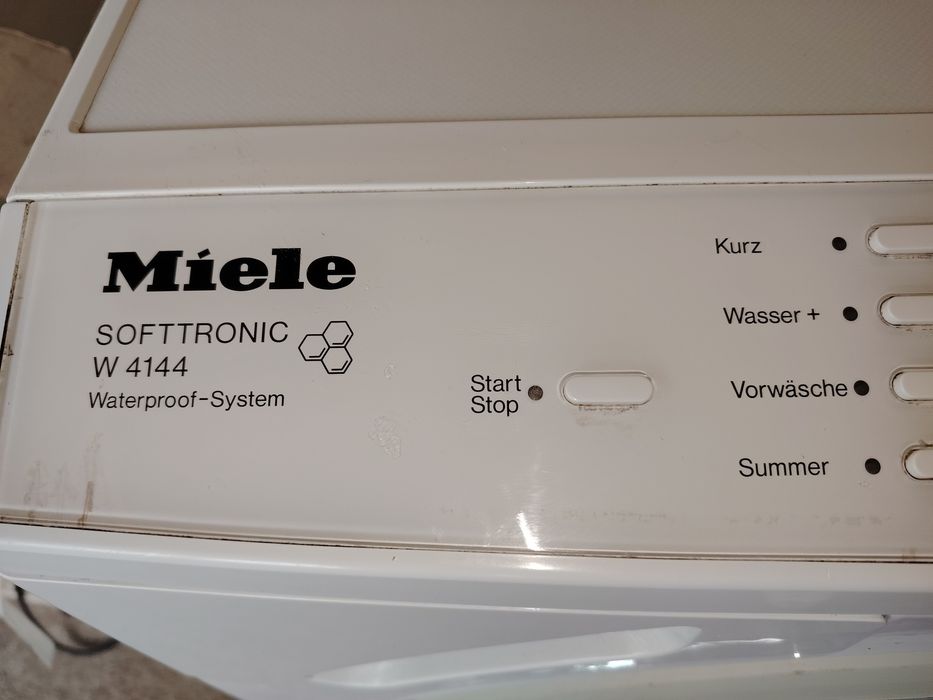 Mașina de spălat rufe Miele