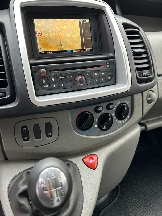 Masina Renault trafic