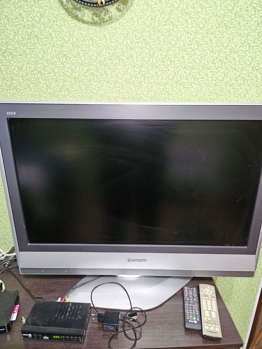 Продам телевтзор Panasonic диагональ72