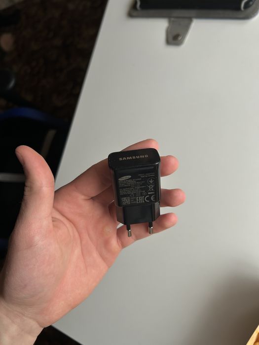 Samsung Galaxy Tab A (2016)+оригинално зарядно и безплатен калъф