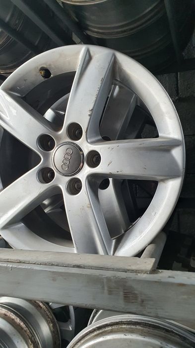 Jante Aliaj audi R16