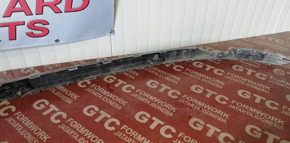 Лип/спойлер за задна броня Audi E-tron 2019-2021