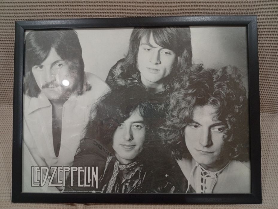 Продам постеры популярной рок группы