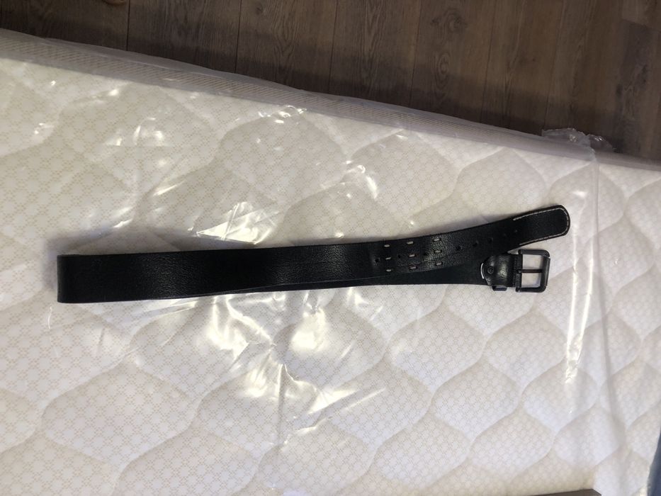 Продавам мъжки кожен колан