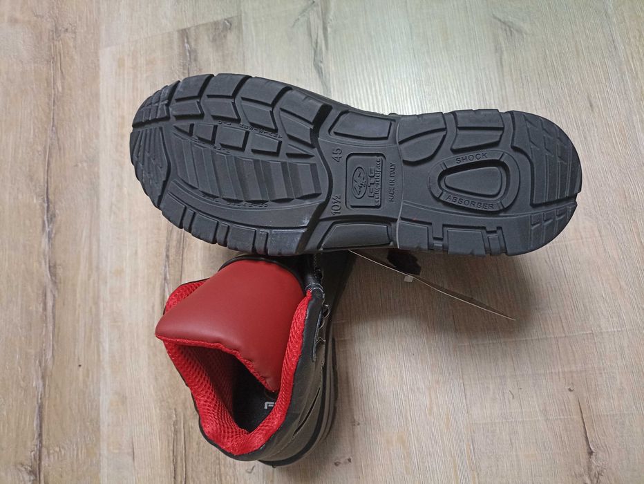 Продавам висококачествени работни обувки