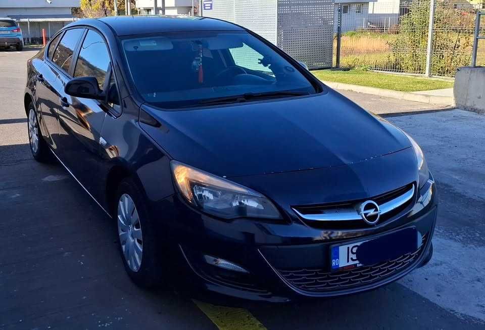 Opel Astra J motor 1,6 clasic, benzina aspirat natural, fără turbină.