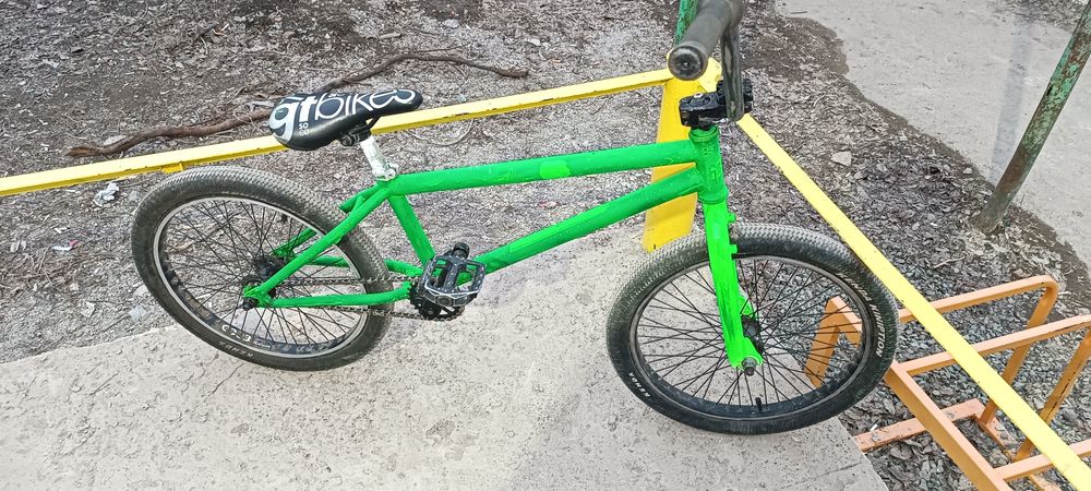 Трюковой велосипед BMX