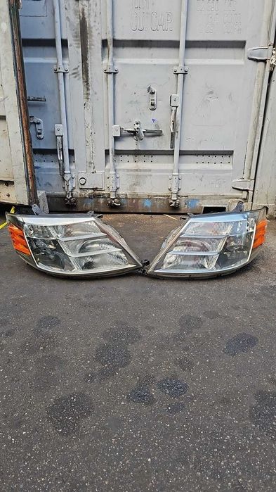 Фары гибрид на Toyota Alpard