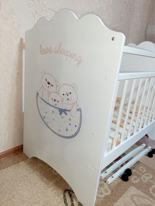 Продам детскую кроватку + стульчик для кормления