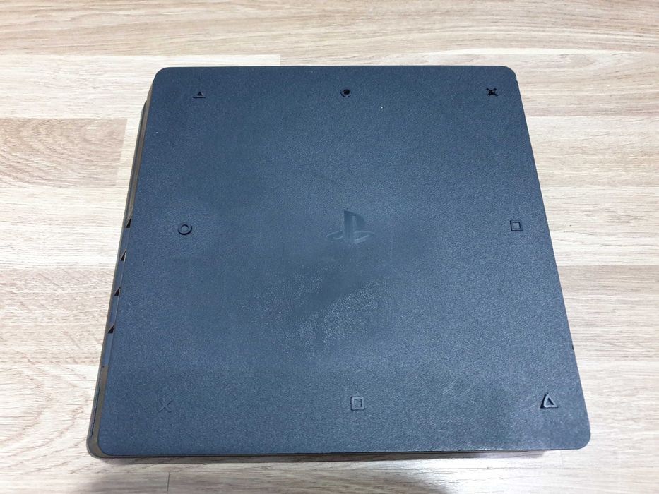 Consolă PS4 Slim 500 GB