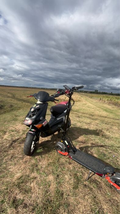 vand aprilia sr 50 in perfecta stare