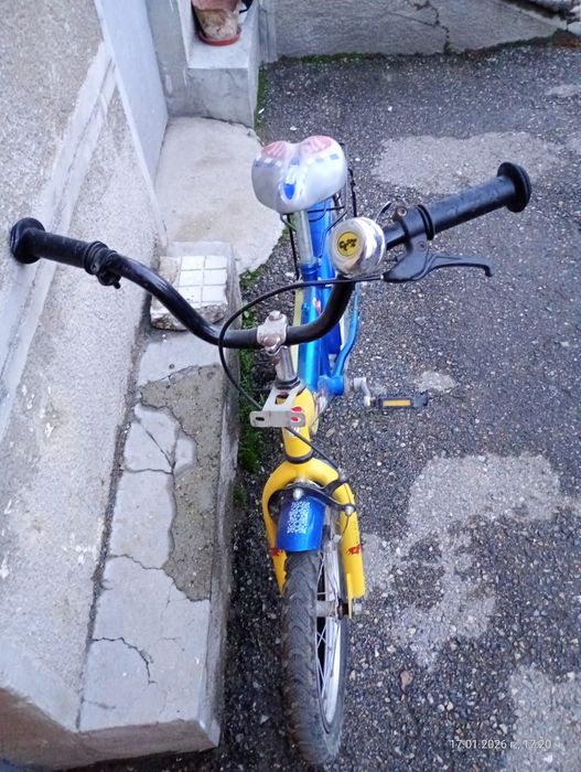 Продавам детско колело