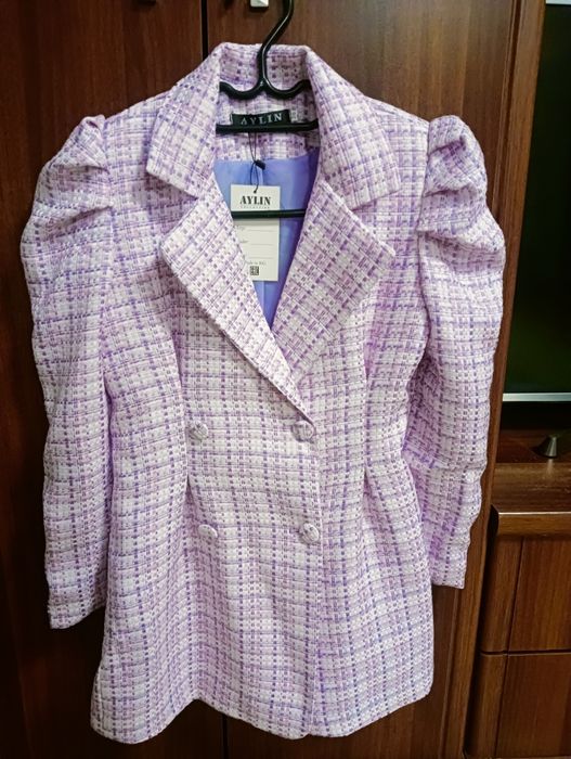 Продам пальто на девочку