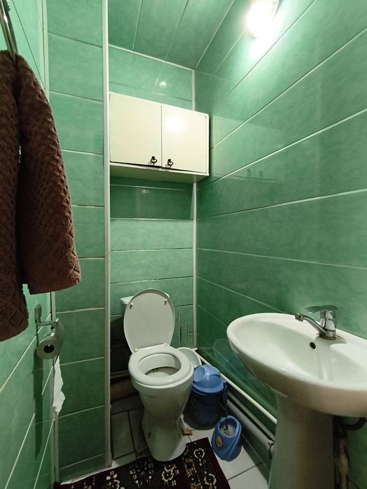 Sergeli-5 da. 4 xonali uy sotiladi