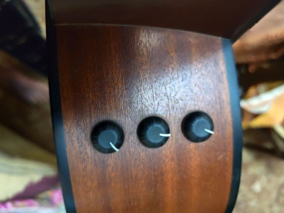 Продам гитару Taylor 114 ce