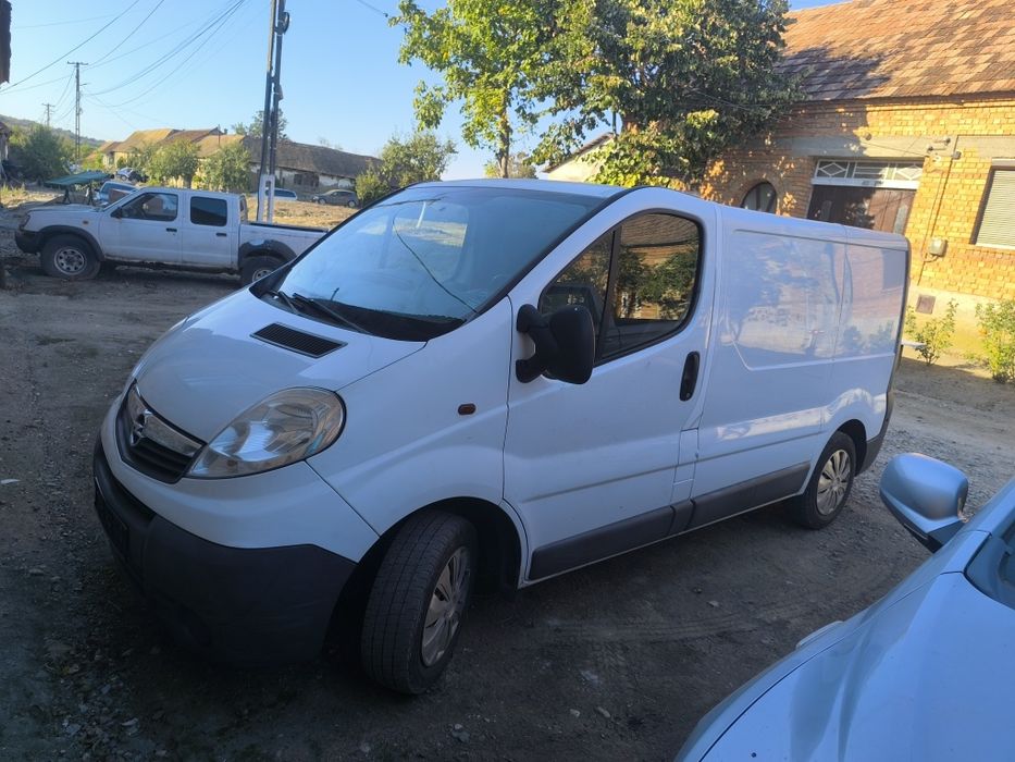 Opel vivaro 2 litri CDTI