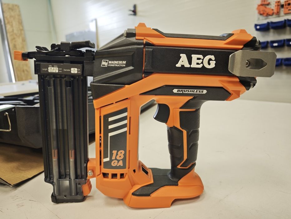 Такер за пирони AEG B18N18 solo 18GA Nailer
