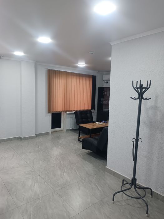 Продам встроенное коммерческое помещение