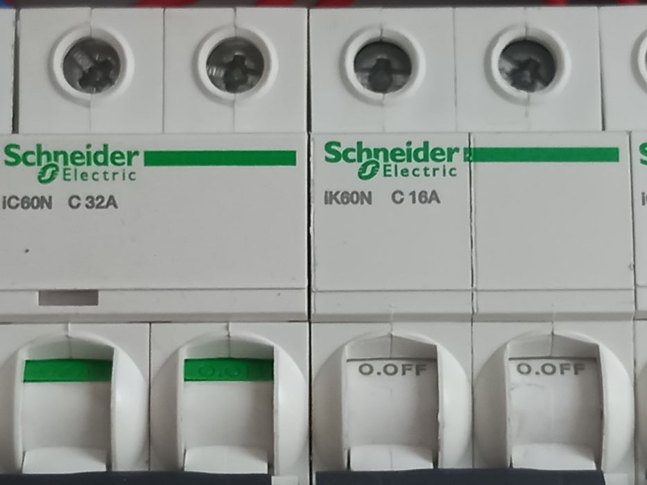 Schneider, Eaton, Hager, ABB - Sigurante, timere, auxiliare - Sina DIN