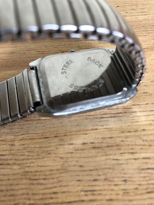 ръчен часовник модел JAPONA и други