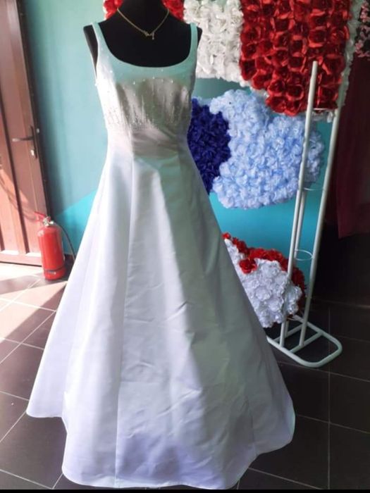 Rochie albă minunată