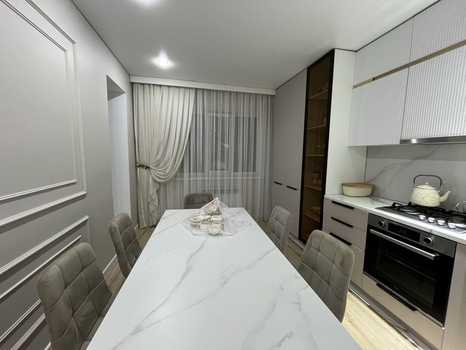 Продам 4 ком квартиру 145 кв м