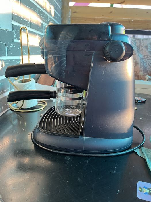 Кофеварка DeLonghi EC9, рабочая, б/у