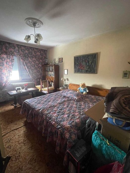 Тристаен апартамент кв. Изгрев