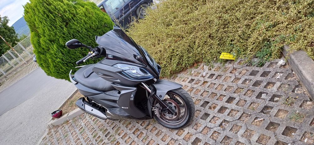 Kymco 300 ,куб 2013г