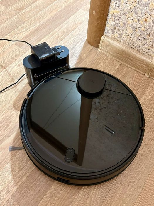 продам робот пылесос