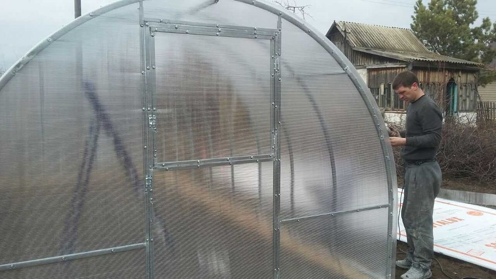 Теплица дачная 4 метра