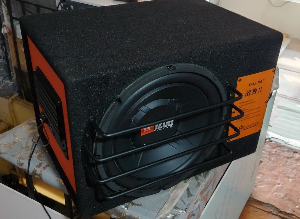 Калонка саббуфер модель JBL.