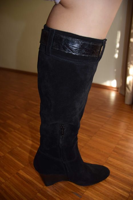 НОВИ дамски кожени ботуши от Италия, велур